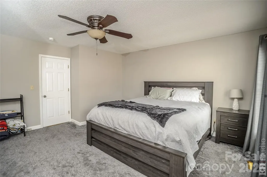 5146 Olde School Drive Hickory NC 28602