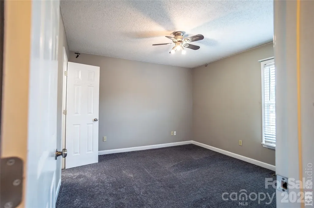 5146 Olde School Drive Hickory NC 28602