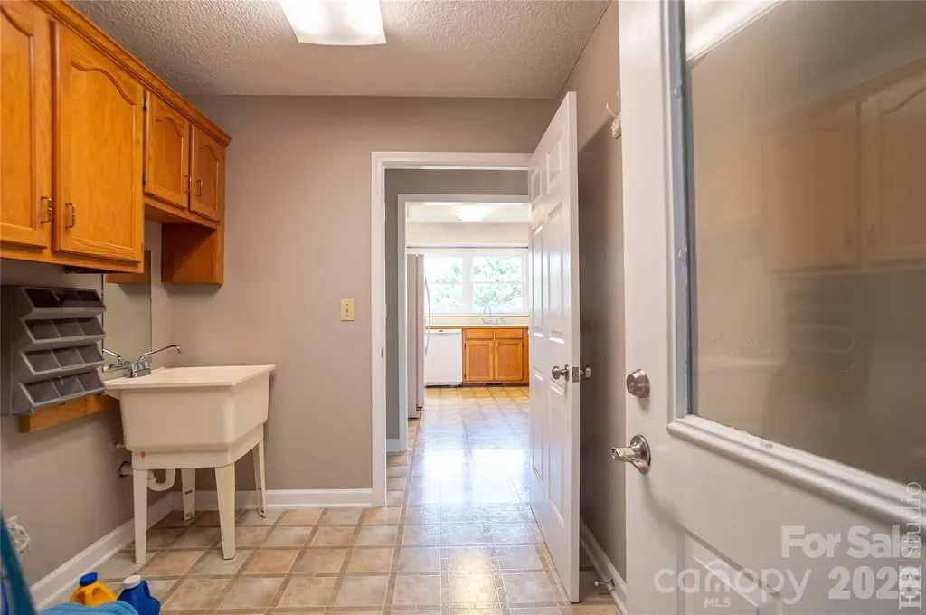 5146 Olde School Drive Hickory NC 28602