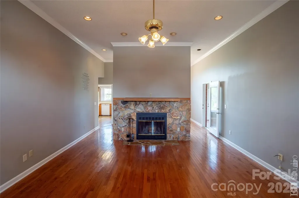 5146 Olde School Drive Hickory NC 28602