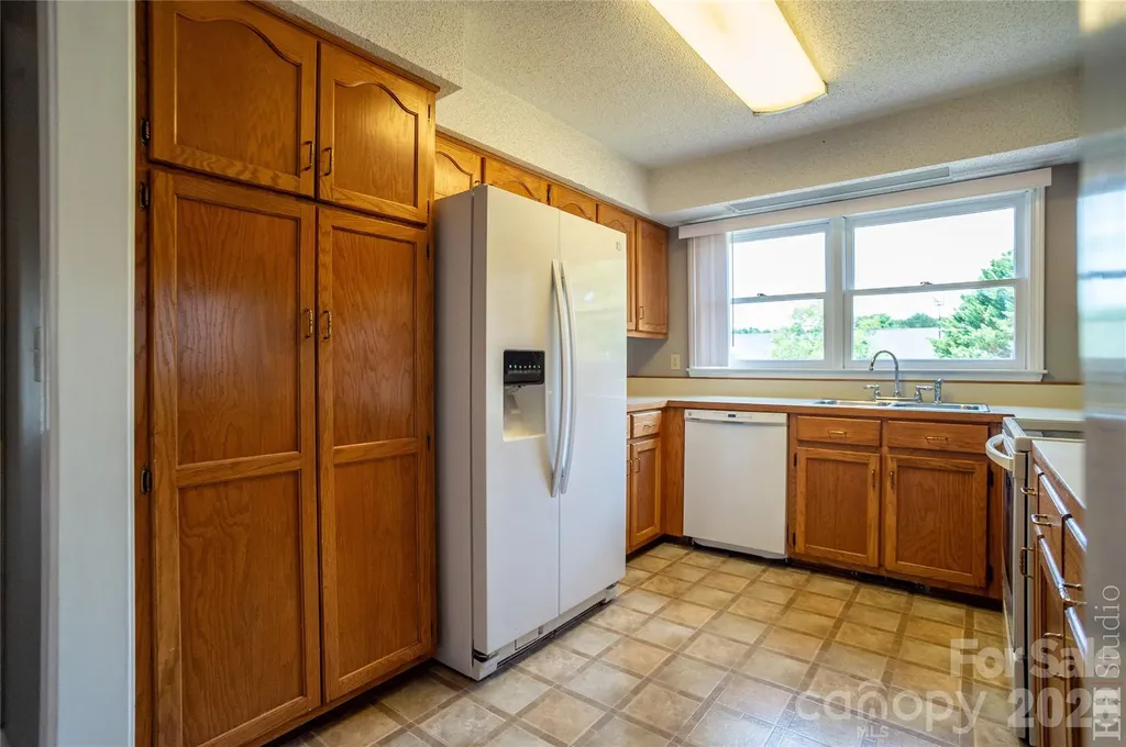 5146 Olde School Drive Hickory NC 28602