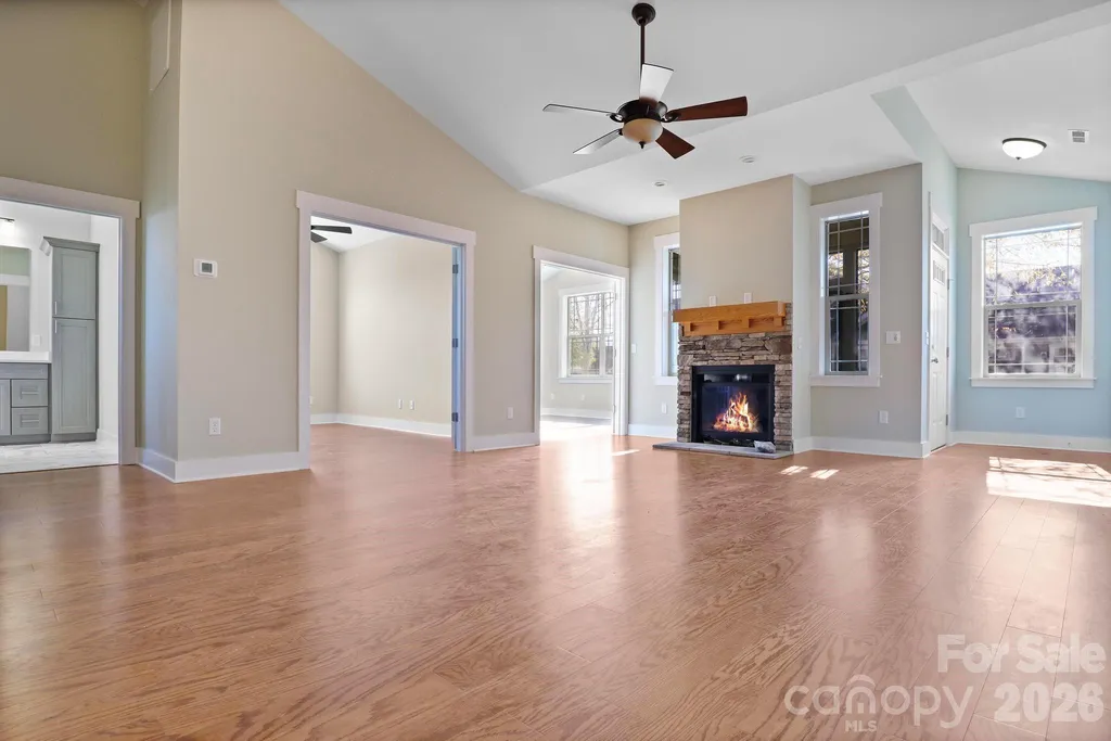 20 Brookstone Place Candler NC 28715