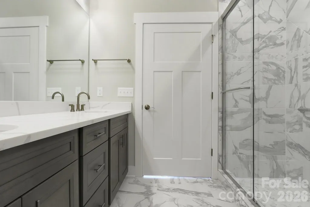 20 Brookstone Place Candler NC 28715