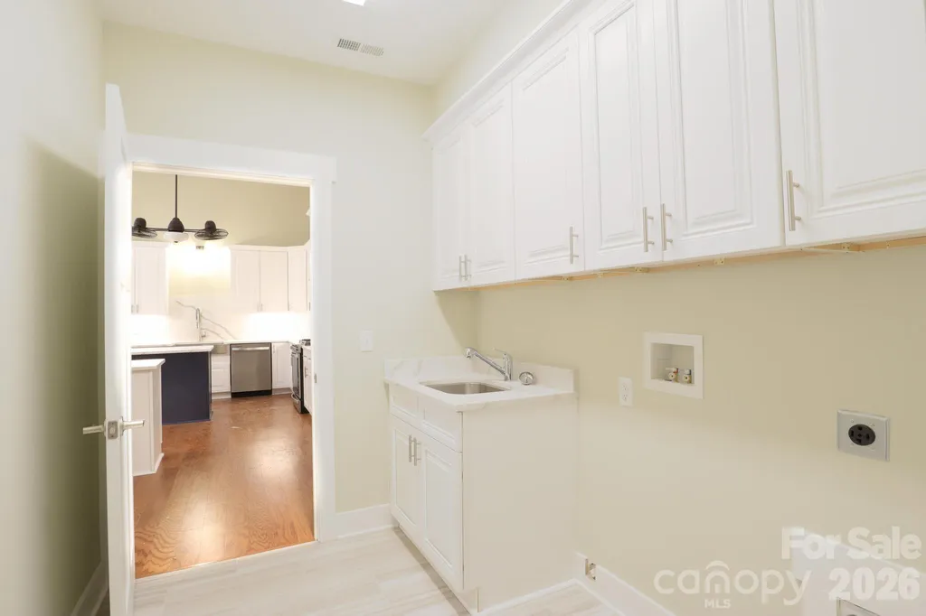 20 Brookstone Place Candler NC 28715