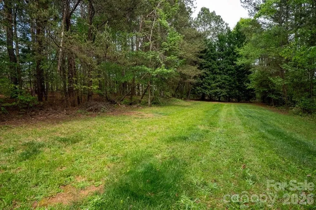 147 Honeysuckle Creek Loop Mooresville NC 28117