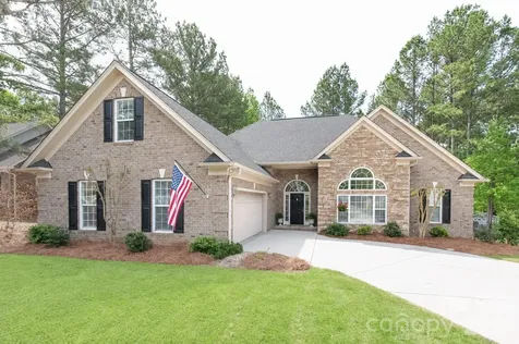 147 Honeysuckle Creek Loop Mooresville NC 28117