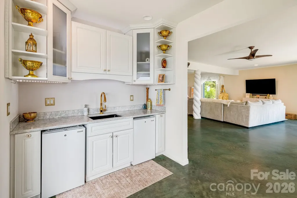 44 Azura Gardens Weaverville NC 28787