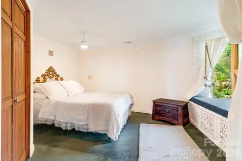 44 Azura Gardens Weaverville NC 28787