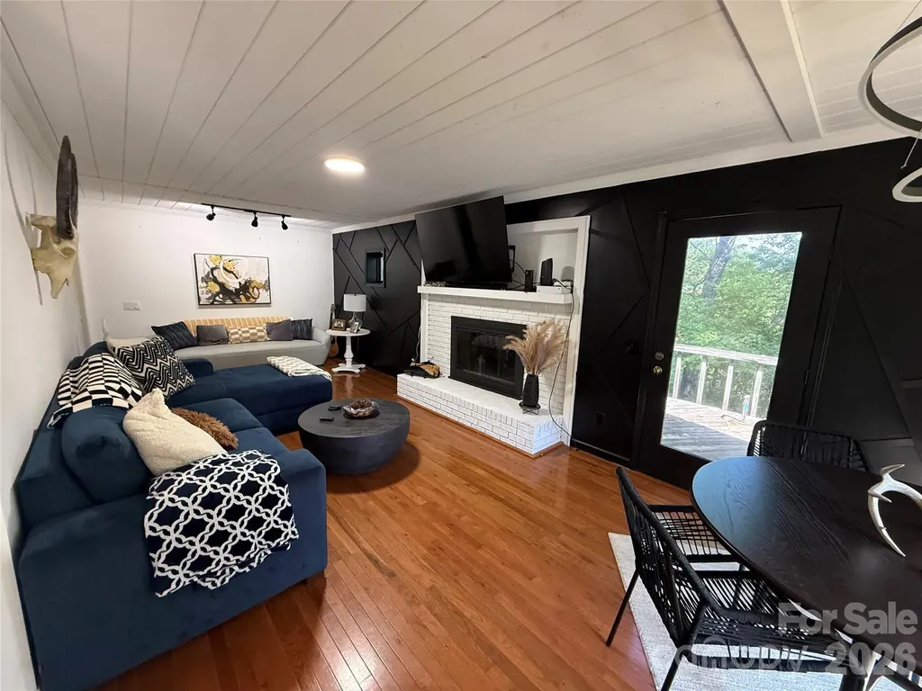 2922 Lovie Lane Hudson NC 28638