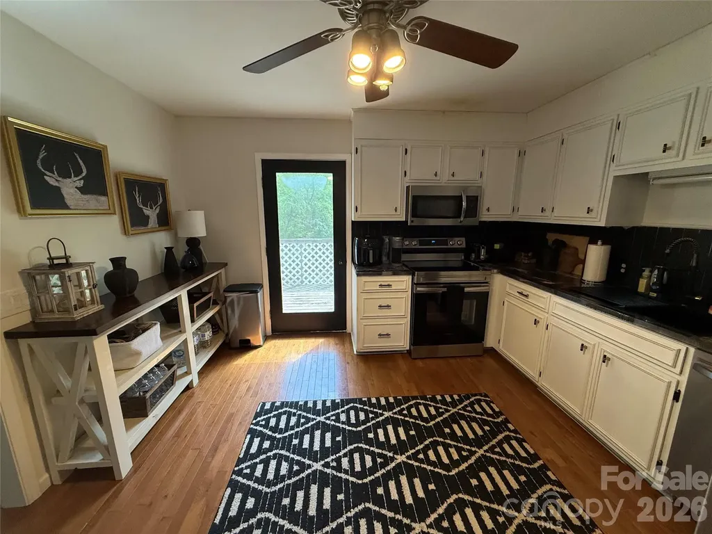 2922 Lovie Lane Hudson NC 28638