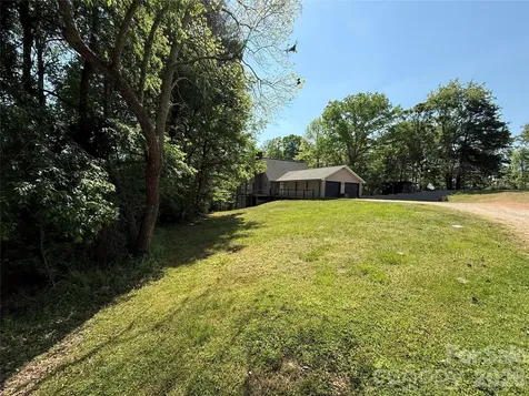 2922 Lovie Lane Hudson NC 28638