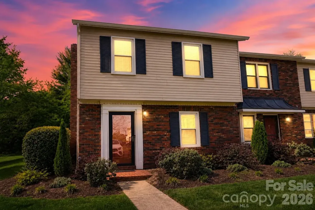 2705 N Center Street Hickory NC 28601