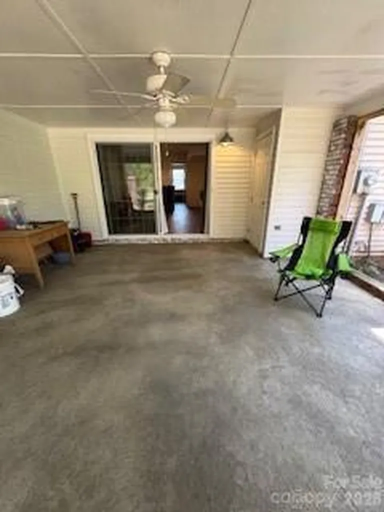 2705 N Center Street Hickory NC 28601