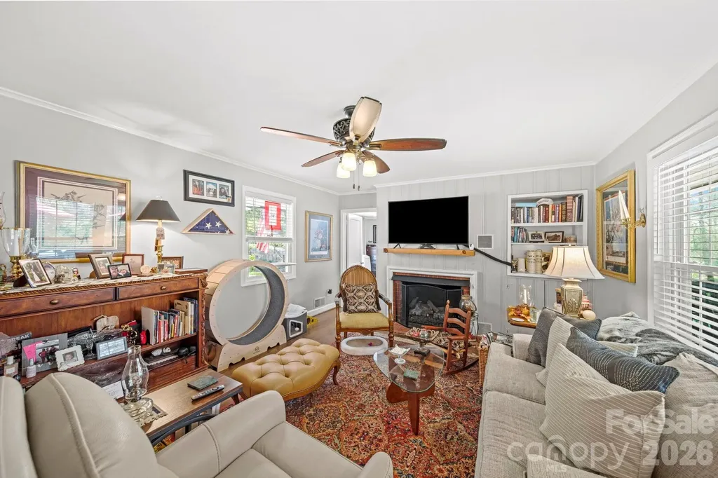 421 Tywood Street NE Lenoir NC 28645