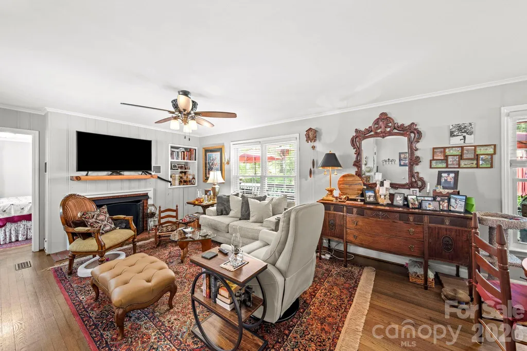 421 Tywood Street NE Lenoir NC 28645