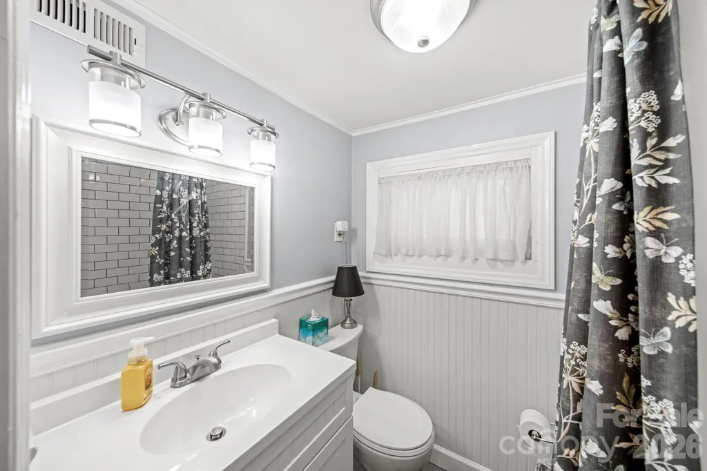 421 Tywood Street NE Lenoir NC 28645
