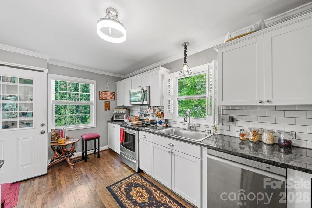 421 Tywood Street NE Lenoir NC 28645