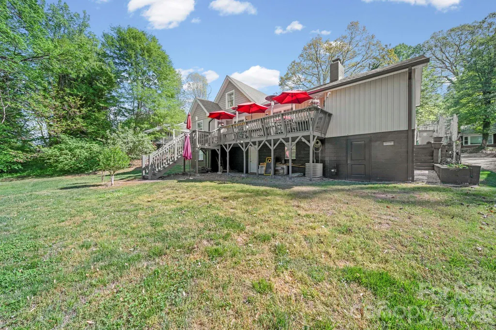 421 Tywood Street NE Lenoir NC 28645