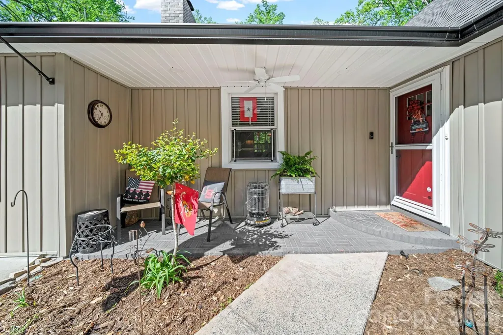 421 Tywood Street NE Lenoir NC 28645