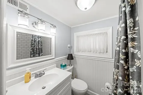 421 Tywood Street NE Lenoir NC 28645