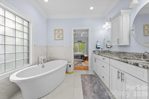 135 Harbor Drive W Lexington NC 27292