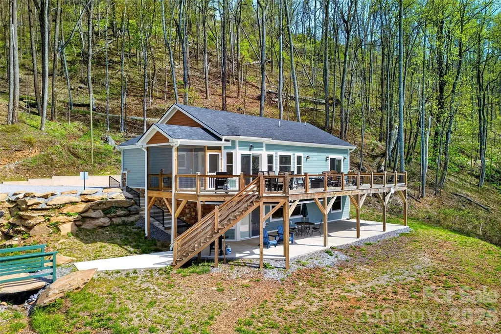 155 Wrenlock Drive Little Switzerland NC 28752