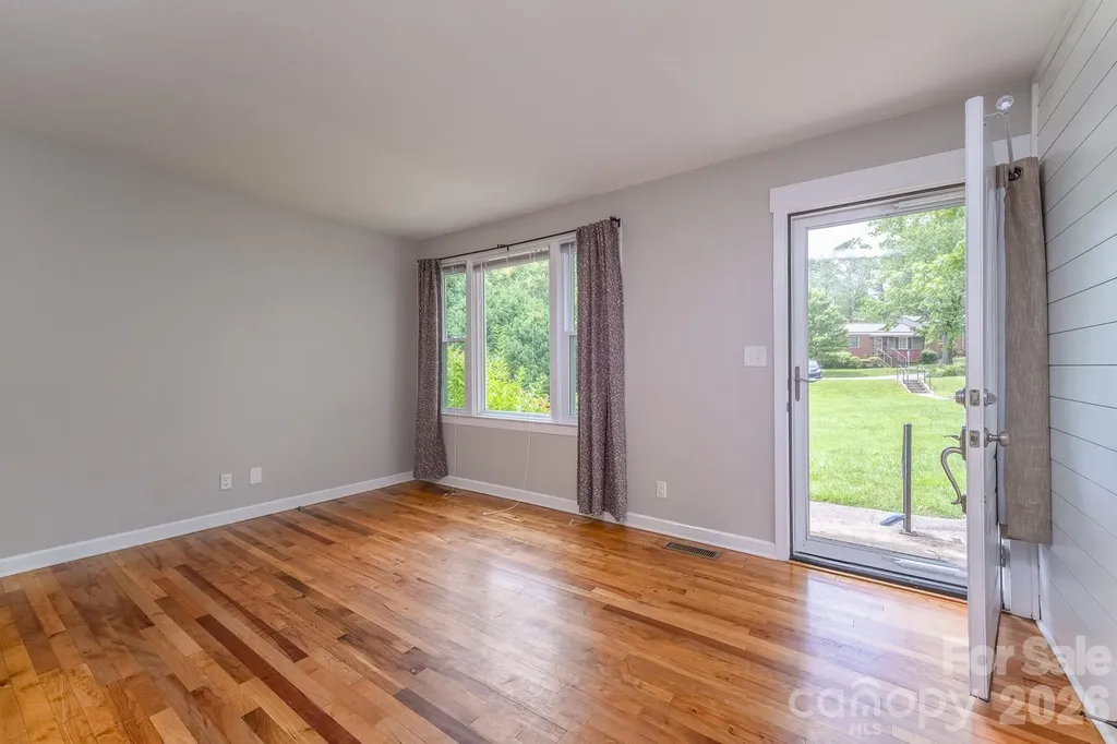 41 Trowbridge Lane Brevard NC 28712