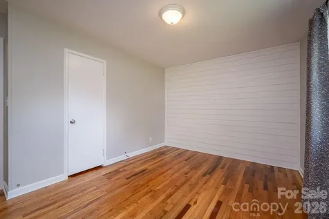41 Trowbridge Lane Brevard NC 28712