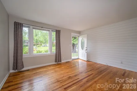 41 Trowbridge Lane Brevard NC 28712