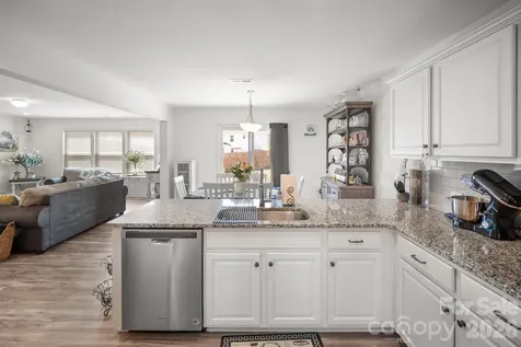 108 Galley Lane Statesville NC 28677