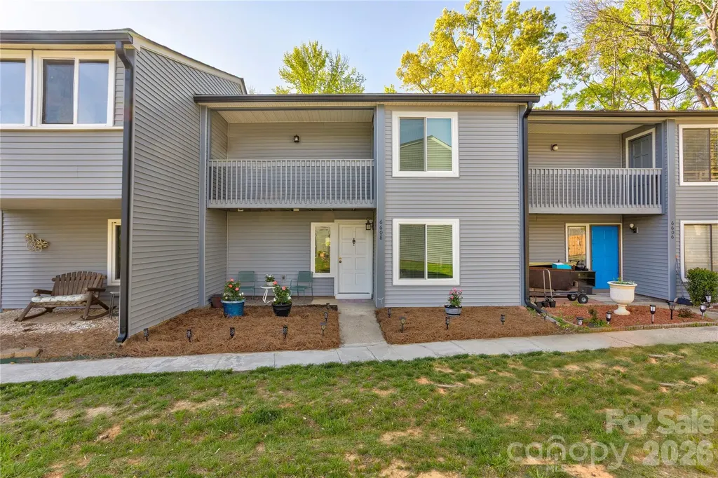 6608 Point Comfort Lane Charlotte NC 28226