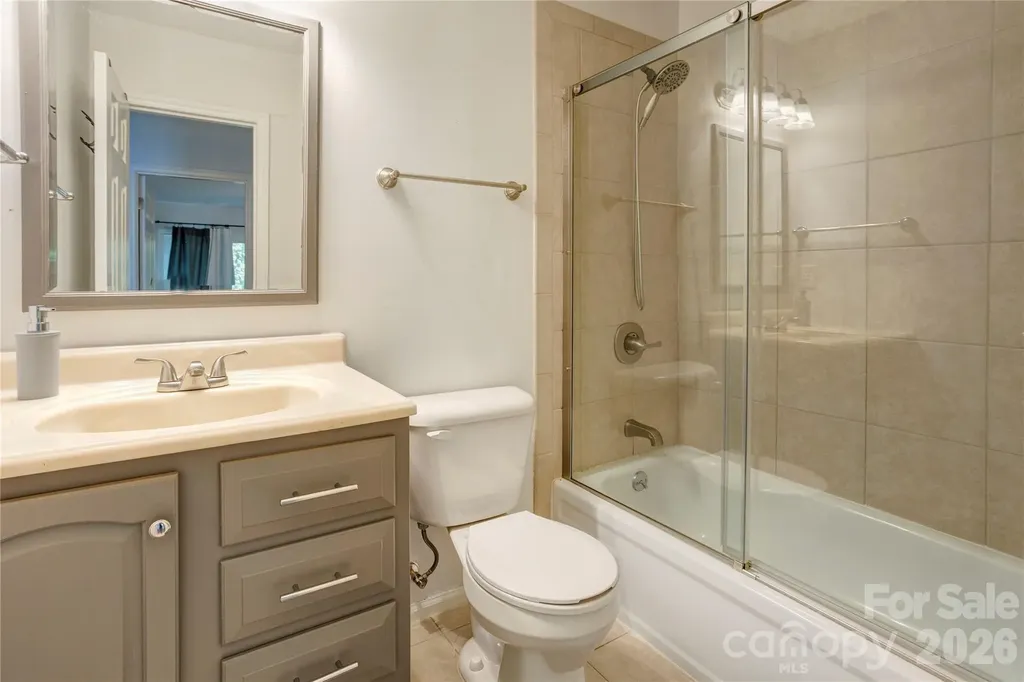 6608 Point Comfort Lane Charlotte NC 28226