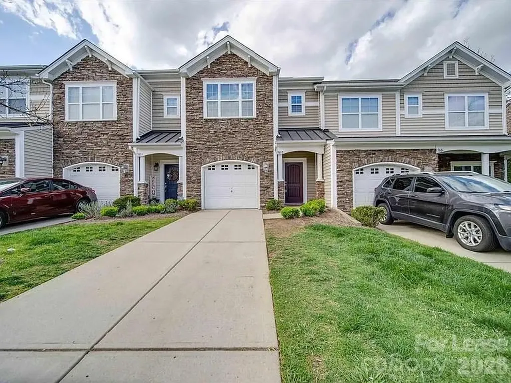 5657 Tipperlinn Way Charlotte NC 28278