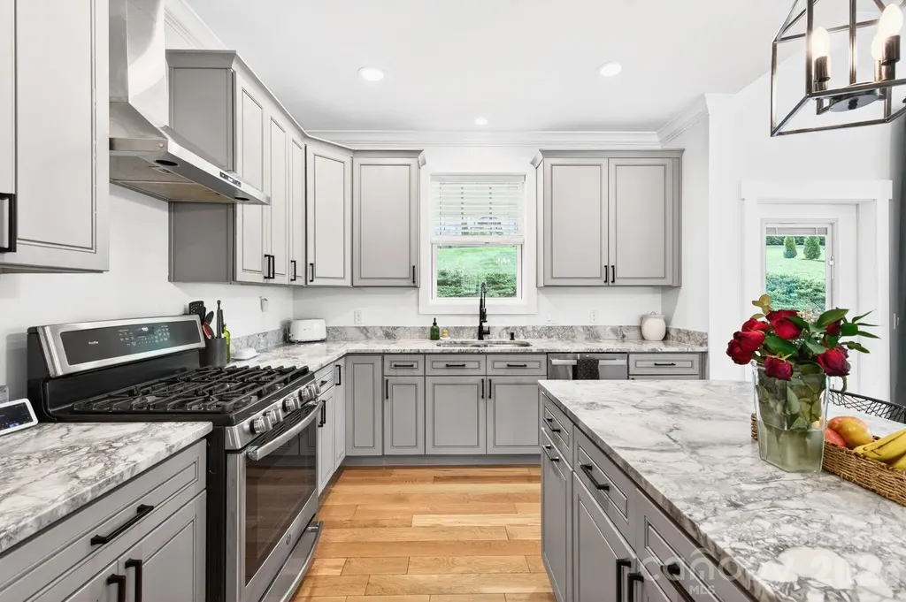 25 W Haven Drive Arden NC 28704