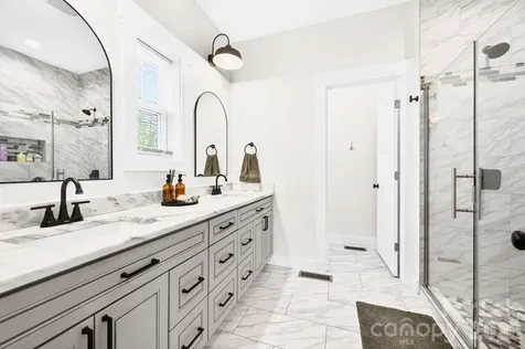 25 W Haven Drive Arden NC 28704