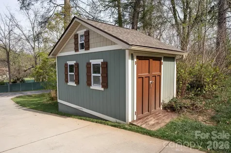 25 W Haven Drive Arden NC 28704
