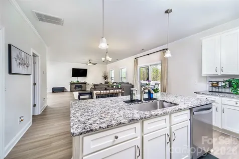 132 Tradesmen Trail Troutman NC 28166