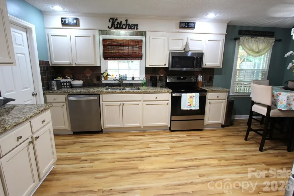 2600 Lakewood Drive Gastonia NC 28052