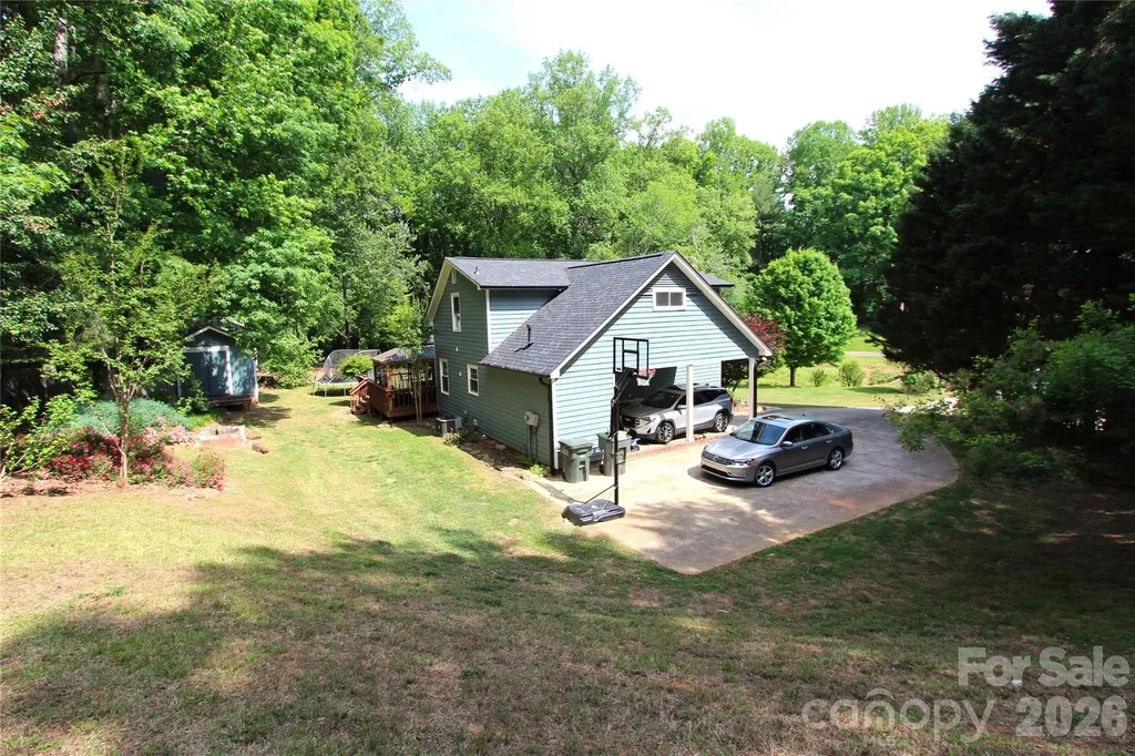 2600 Lakewood Drive Gastonia NC 28052
