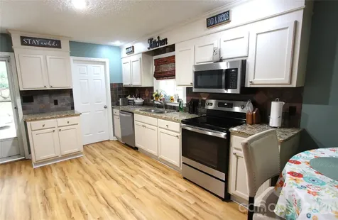 2600 Lakewood Drive Gastonia NC 28052