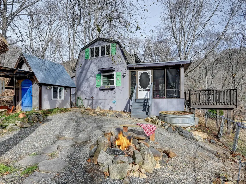 90 Davidson Gap Road Leicester NC 28748