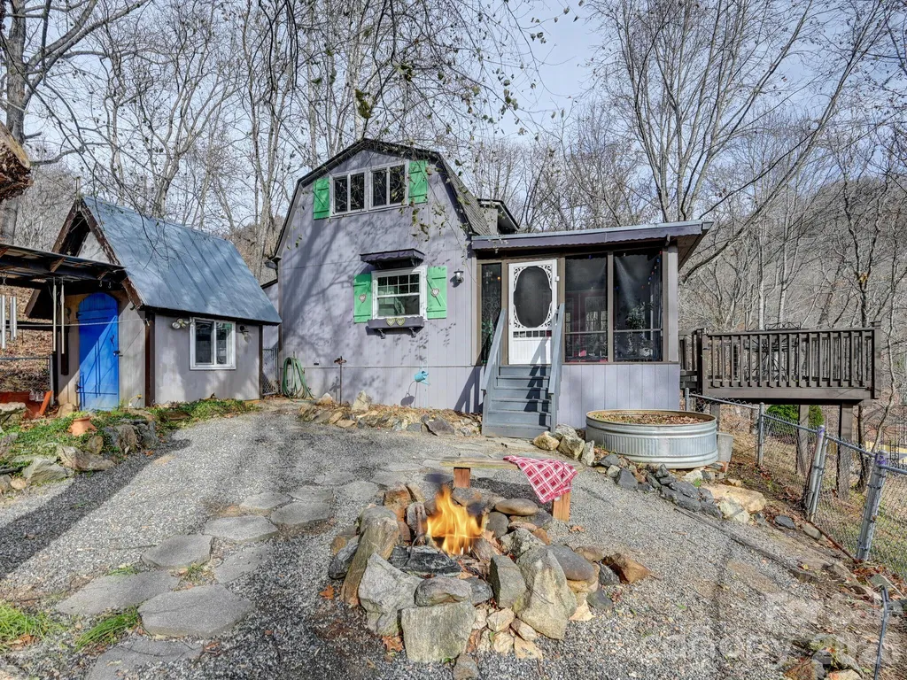 90 Davidson Gap Road Leicester NC 28748