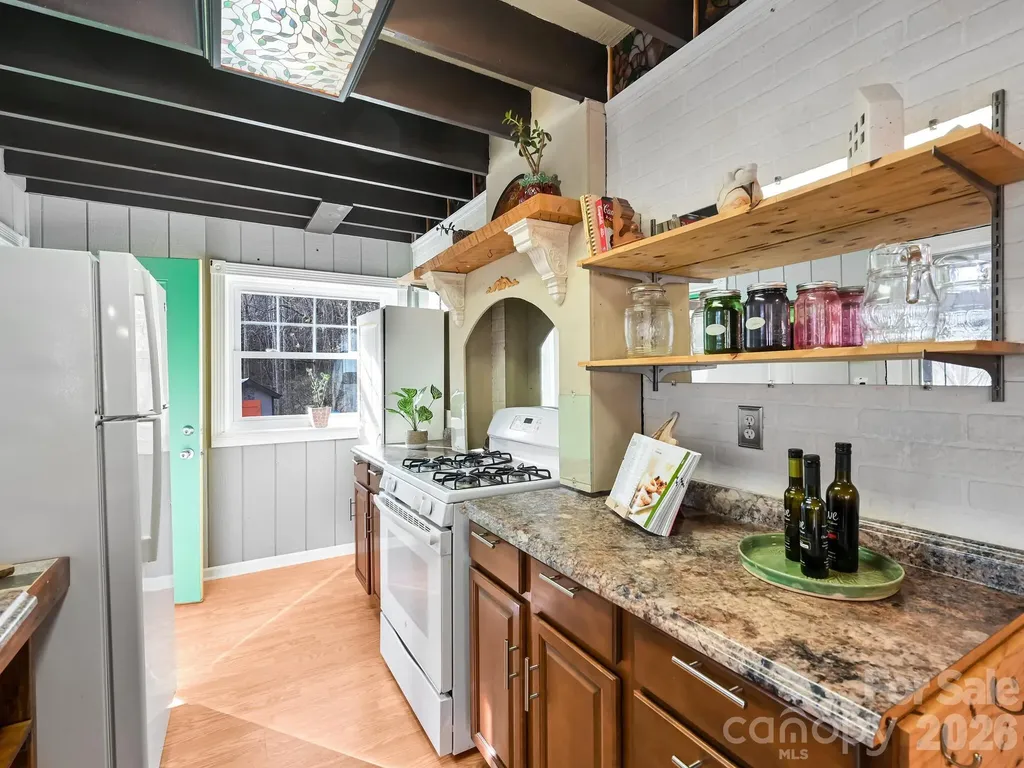 90 Davidson Gap Road Leicester NC 28748