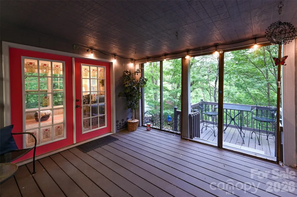 90 Davidson Gap Road Leicester NC 28748