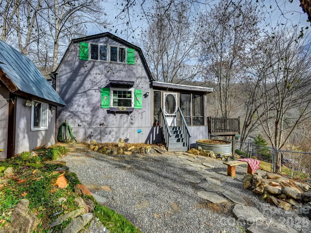 90 Davidson Gap Road Leicester NC 28748