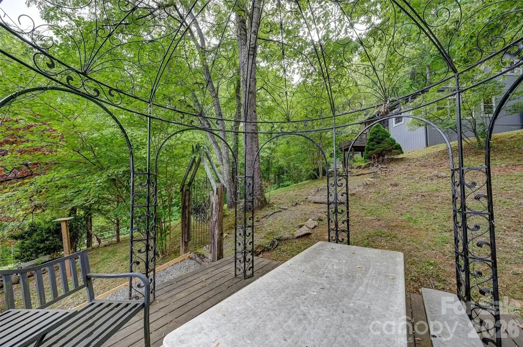 90 Davidson Gap Road Leicester NC 28748