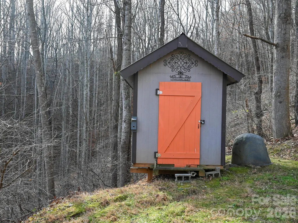 90 Davidson Gap Road Leicester NC 28748