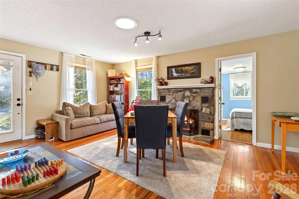 715 Laurel Avenue Black Mountain NC 28711