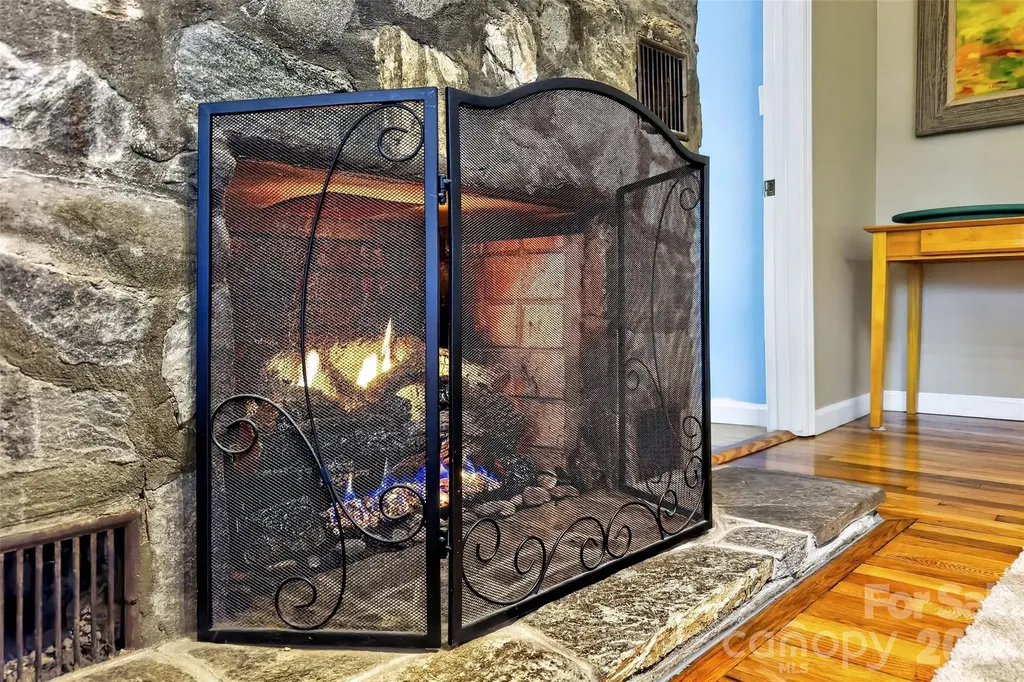 715 Laurel Avenue Black Mountain NC 28711