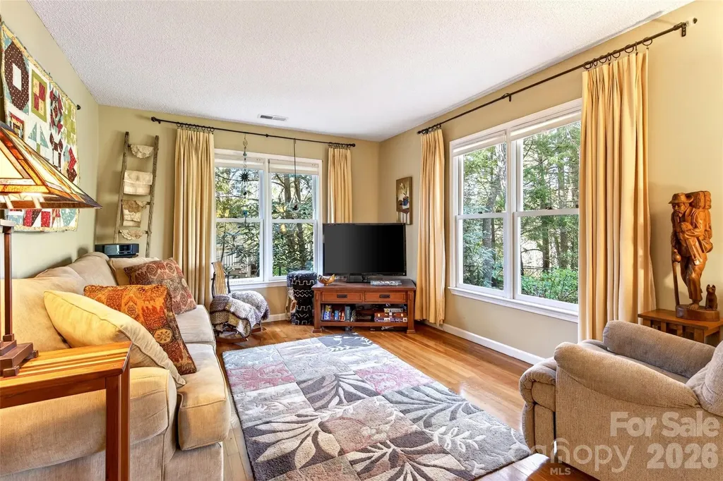 715 Laurel Avenue Black Mountain NC 28711